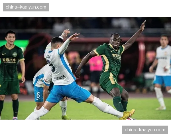 雷森德百万欧元加盟创纪录 西海岸中场硬度获提升 雷森德百万欧元加盟创纪录 西海岸中场硬度获提升